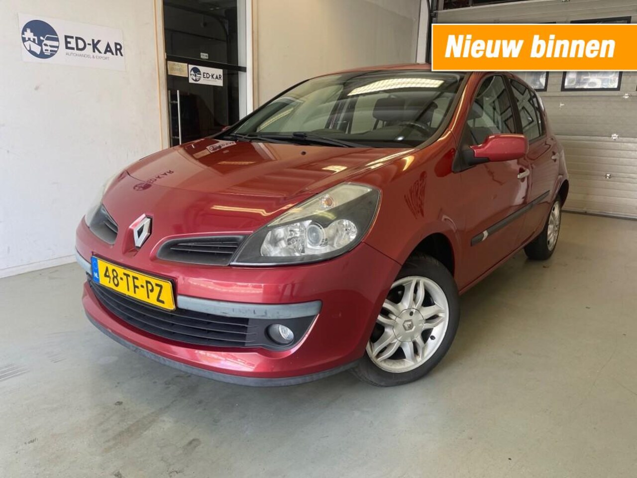 Renault Clio - 1.6-16V Privilège 5drs AIRCO NAP PRIMA AUTO - AutoWereld.nl