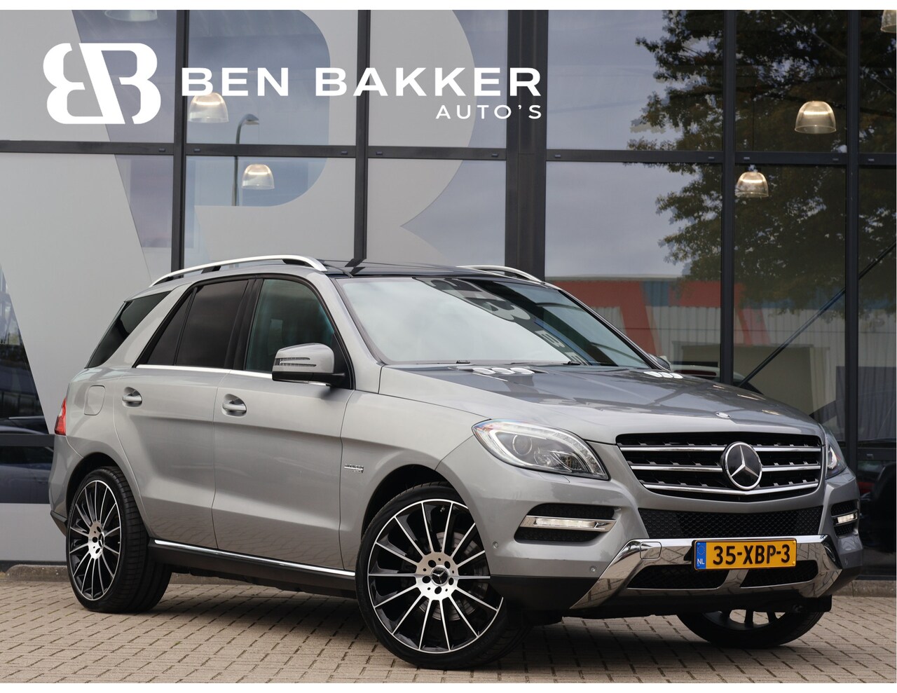 Mercedes-Benz M-klasse - 350 V6 4MATIC 306PK *Luchtvering*Pano*HiFi*22"*ACC*Haak* - AutoWereld.nl