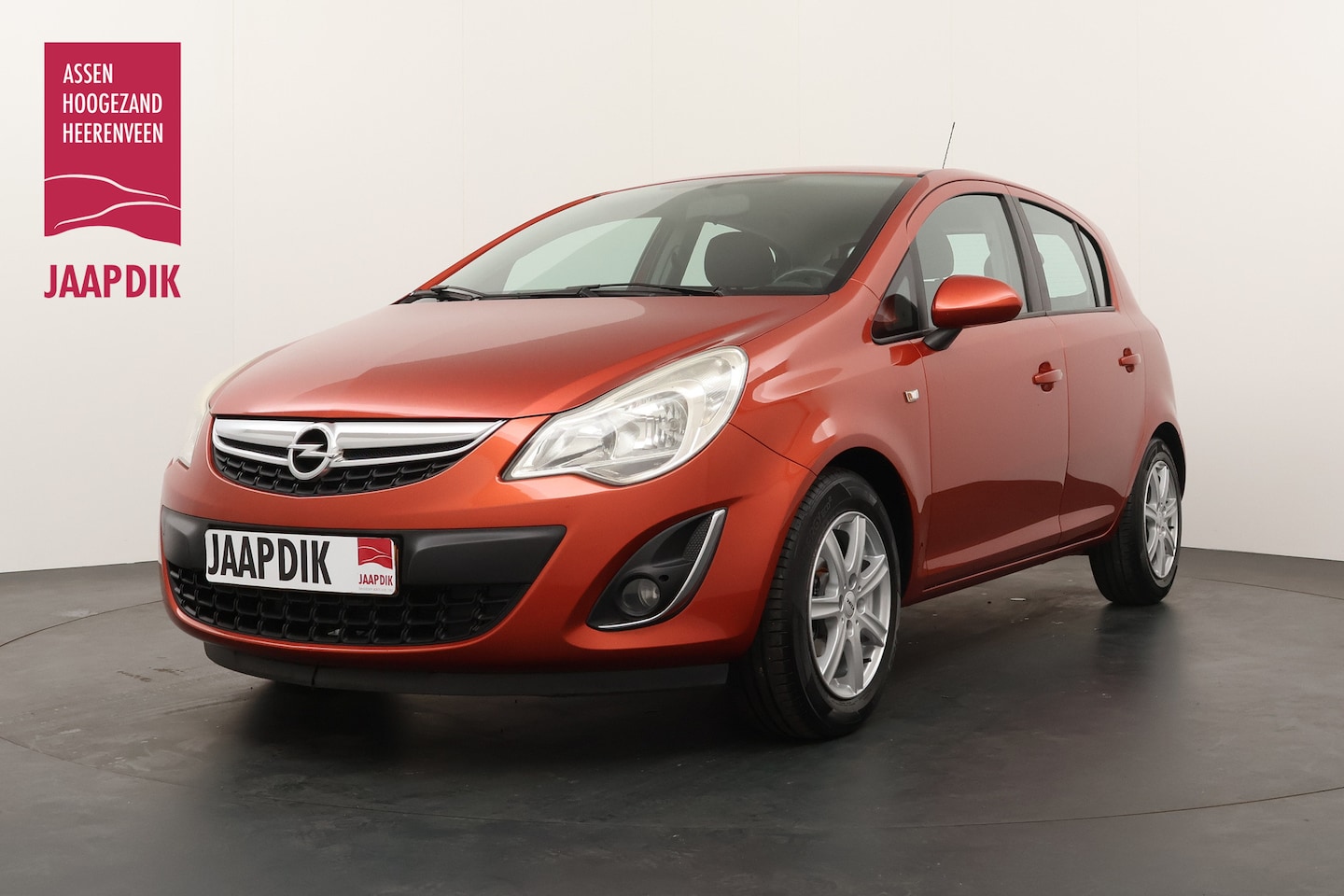 Opel Corsa - BJR 2013 BWJ 2013 1.2-16V 86 PK Berlin 5 DEURS AIRCO / LM-VELGEN / METALLIC LAK / STUURBEK - AutoWereld.nl