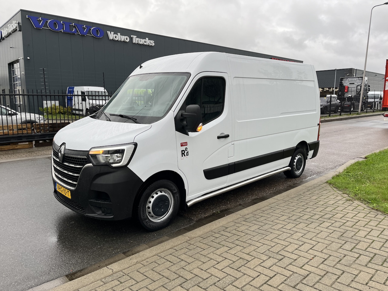 Renault Master - Red 135.35 L2 H2 2.3 Dci, Airco, Navigatie - AutoWereld.nl