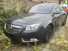 Opel Insignia - 2.0 CDTI airco MOTOR KAPOT