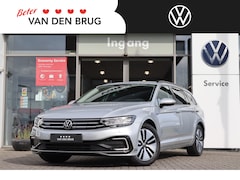 Volkswagen Passat Variant - 1.4 TSI 218 pk DSG PHEV GTE Business | Navigatie | Trekhaak | Standkachel | Climatronic |