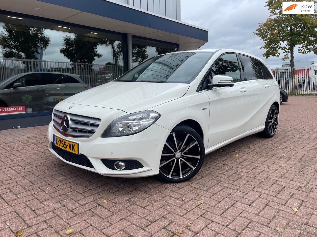 Mercedes-Benz B-klasse - 180 Ambition | Navi | Airco | Stoelvw - AutoWereld.nl