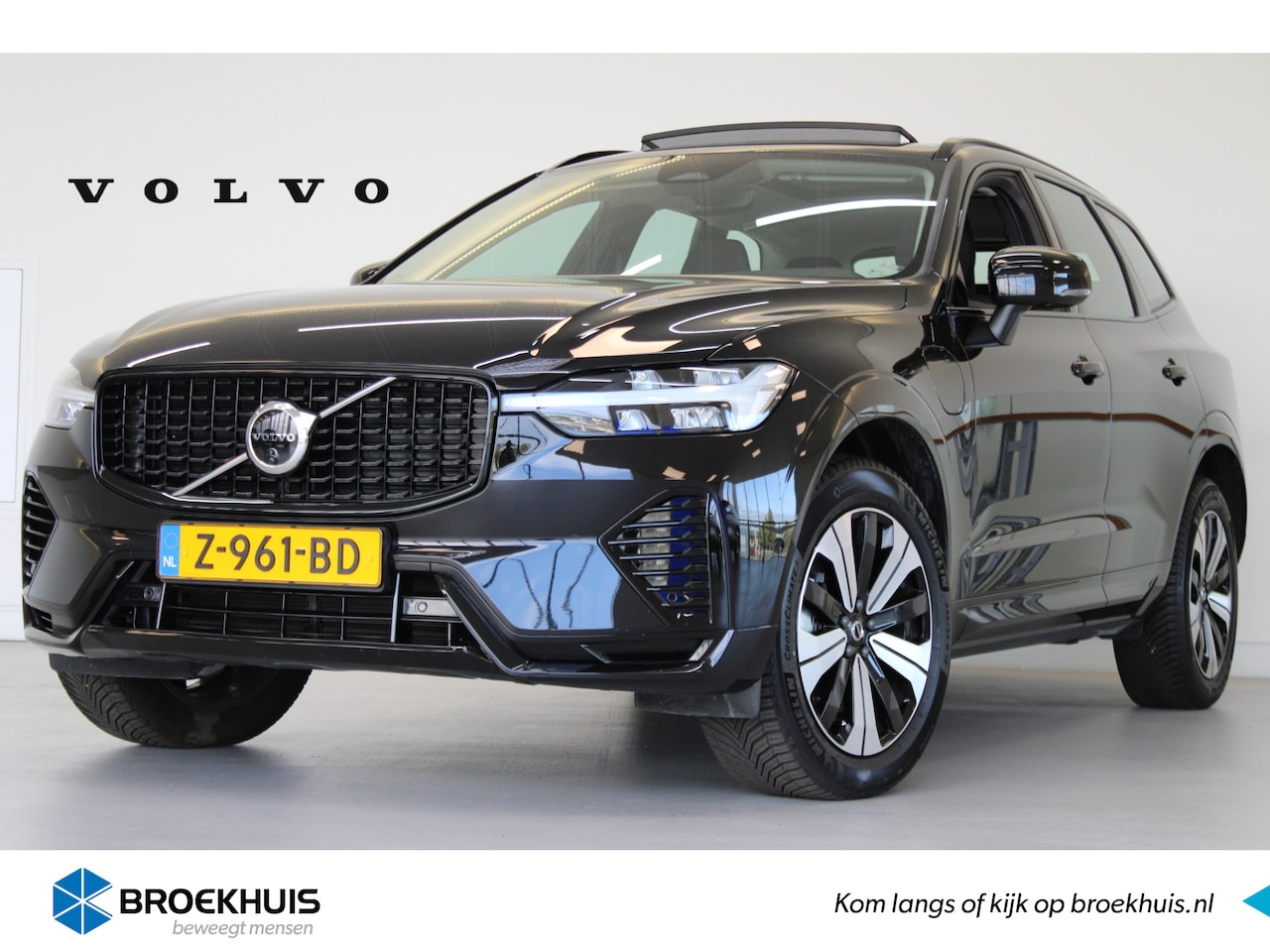 Volvo XC60 - T6 350PK AWD Plus Dark | Trekhaak | 360º view | Parkeerverw | Alle Season | Blis - AutoWereld.nl