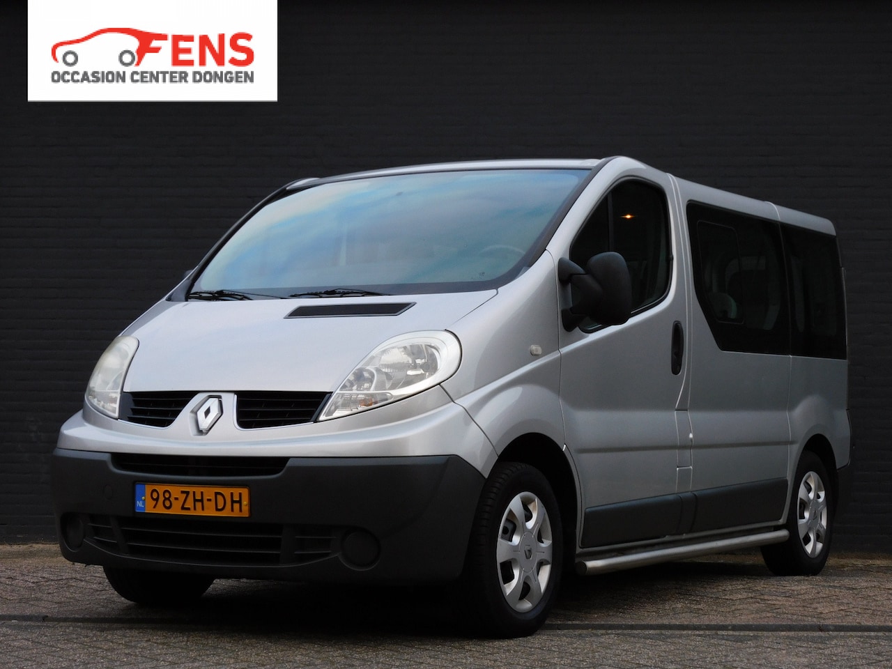 Renault Trafic Passenger - 2.0 dCi T29 L1H1 Authentique 9-PERSOONS! AIRCO! TREKHAAK! BTW VRIJ! - AutoWereld.nl