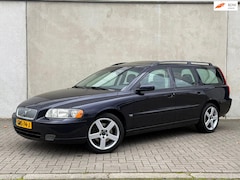 Volvo V70 - 2.5T Summum, automaat, leer, onderhouden