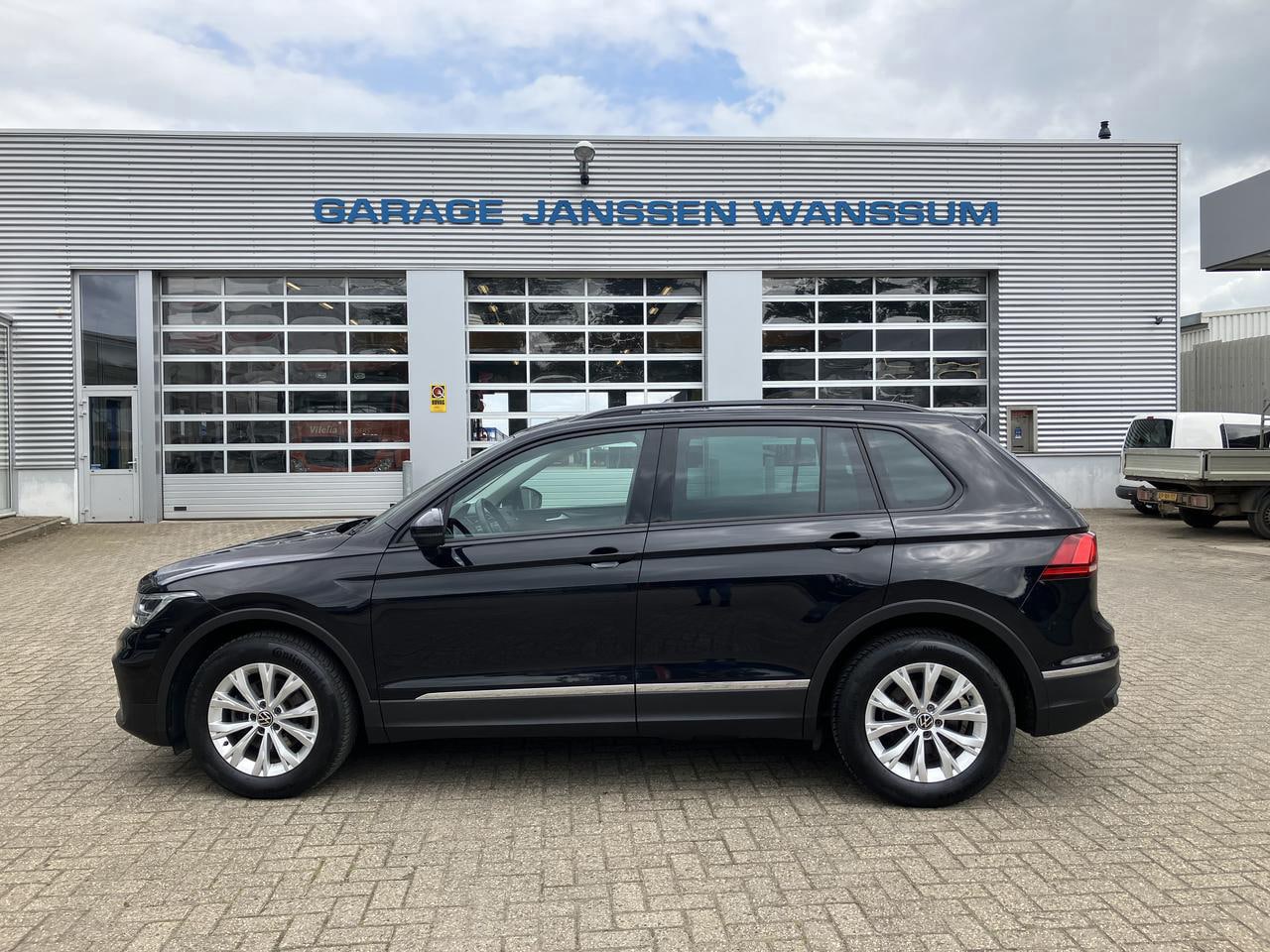 Volkswagen Tiguan - TIGUAN 1.5 TIG NAV / ADAP. CC - AutoWereld.nl