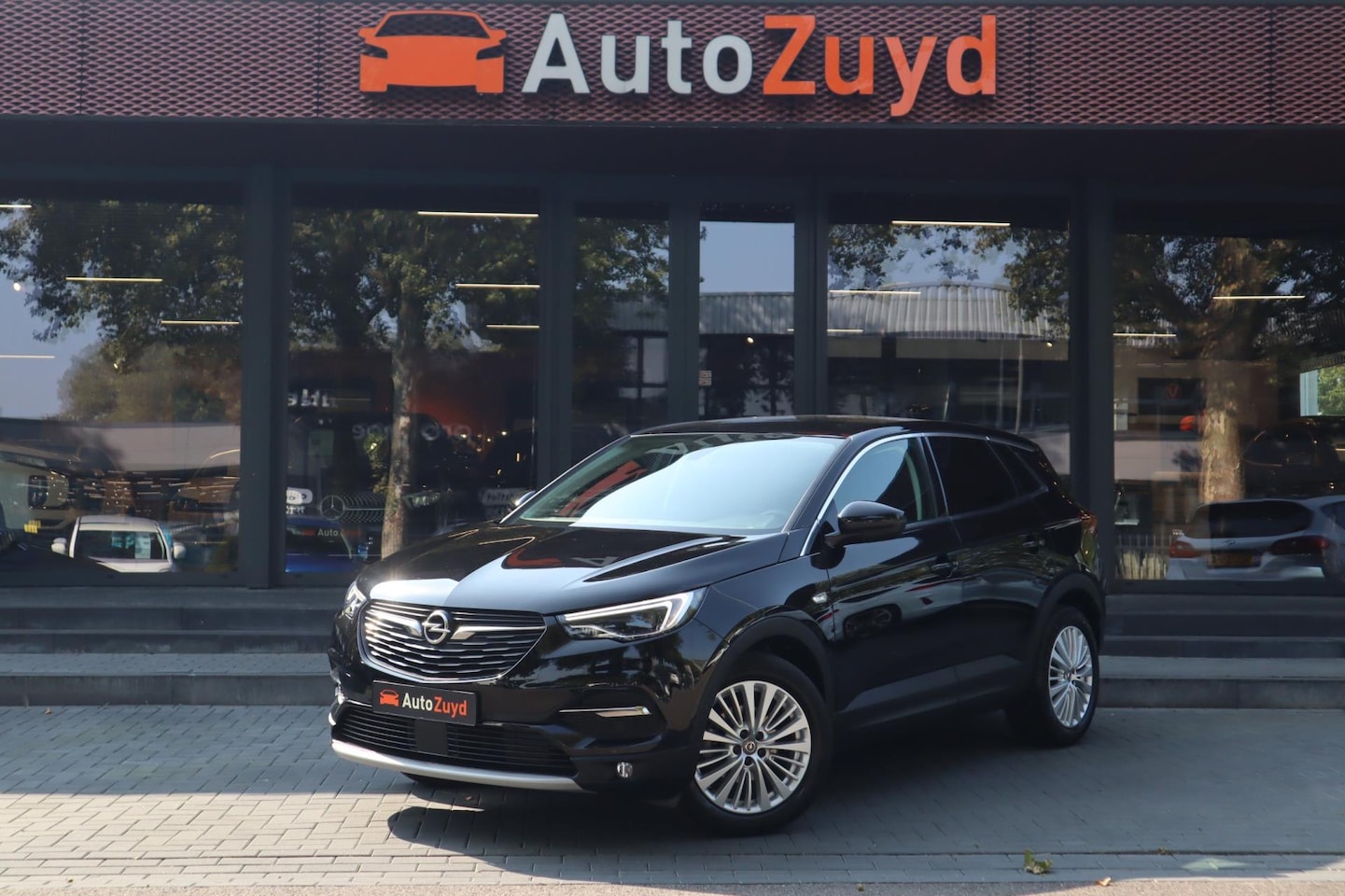 Opel Grandland X - 1.2 Turbo Business Edition / CarPlay / Stoelverwarming / Clima - AutoWereld.nl