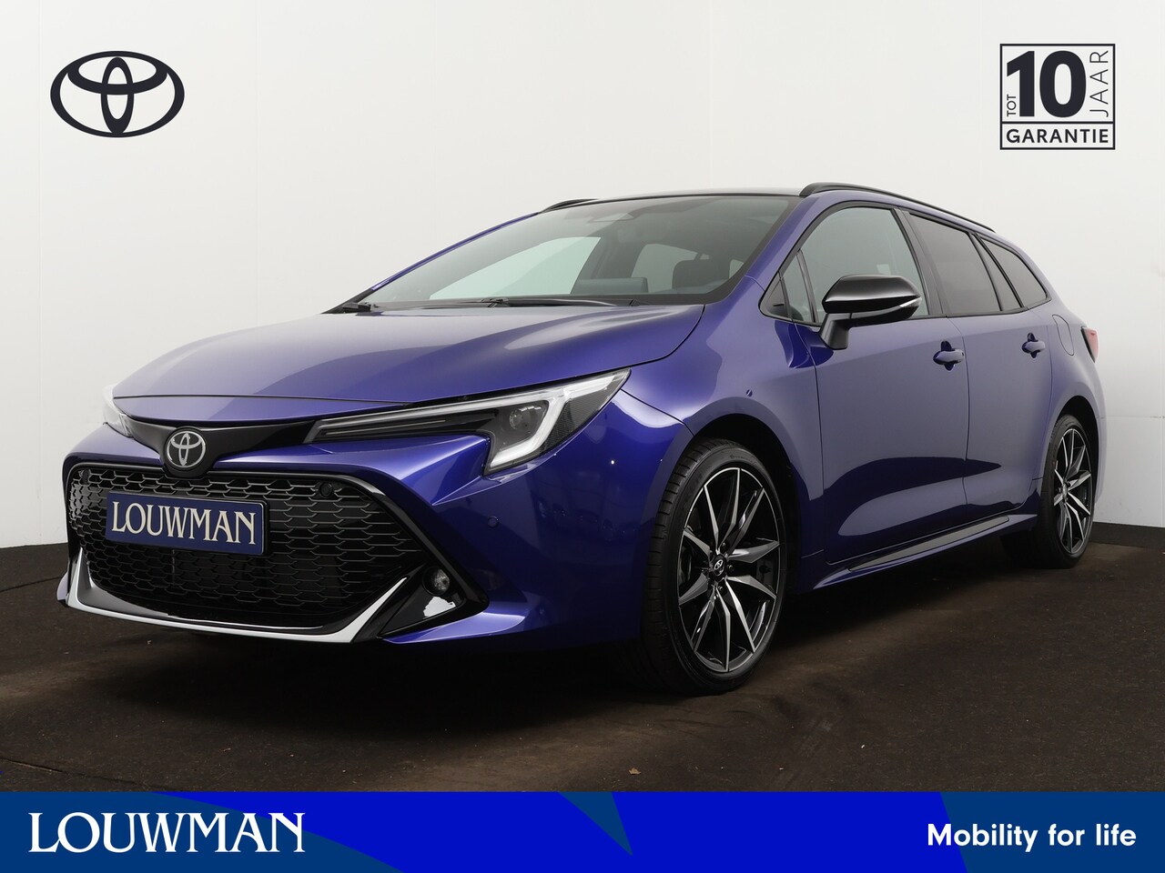 Toyota Corolla Touring Sports - 2.0 High Power Hybrid GR Sport Plus | Panoramisch schuif-/kanteldak | JBL | Dodehoekdetect - AutoWereld.nl