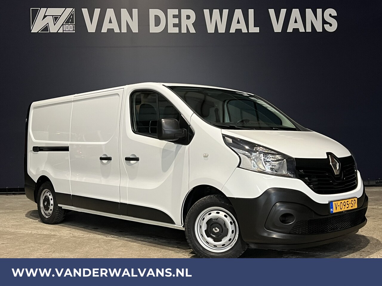 Renault Trafic - 1.6 dCi 126pk L2H1 Euro6 Airco | 2x zijdeur | Navigatie | Trekhaak | Cruisecontrol Parkeer - AutoWereld.nl