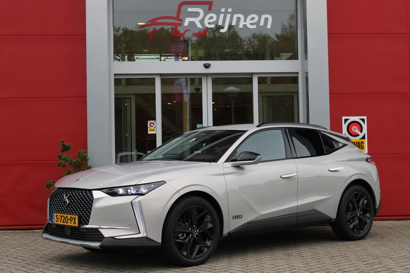 DS 4 - 1.2 130PK AUTOMAAT TROCADERO | HEAD UP DISPLAY | DODEHOEK BEWAKING | NAVIGATIE | DRAADLOZE - AutoWereld.nl