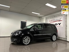 Volkswagen Touran - 1.4 TSI Highline 7p. * Automaat / 7 Persoons / Afn. Trekhaak / Navigatie