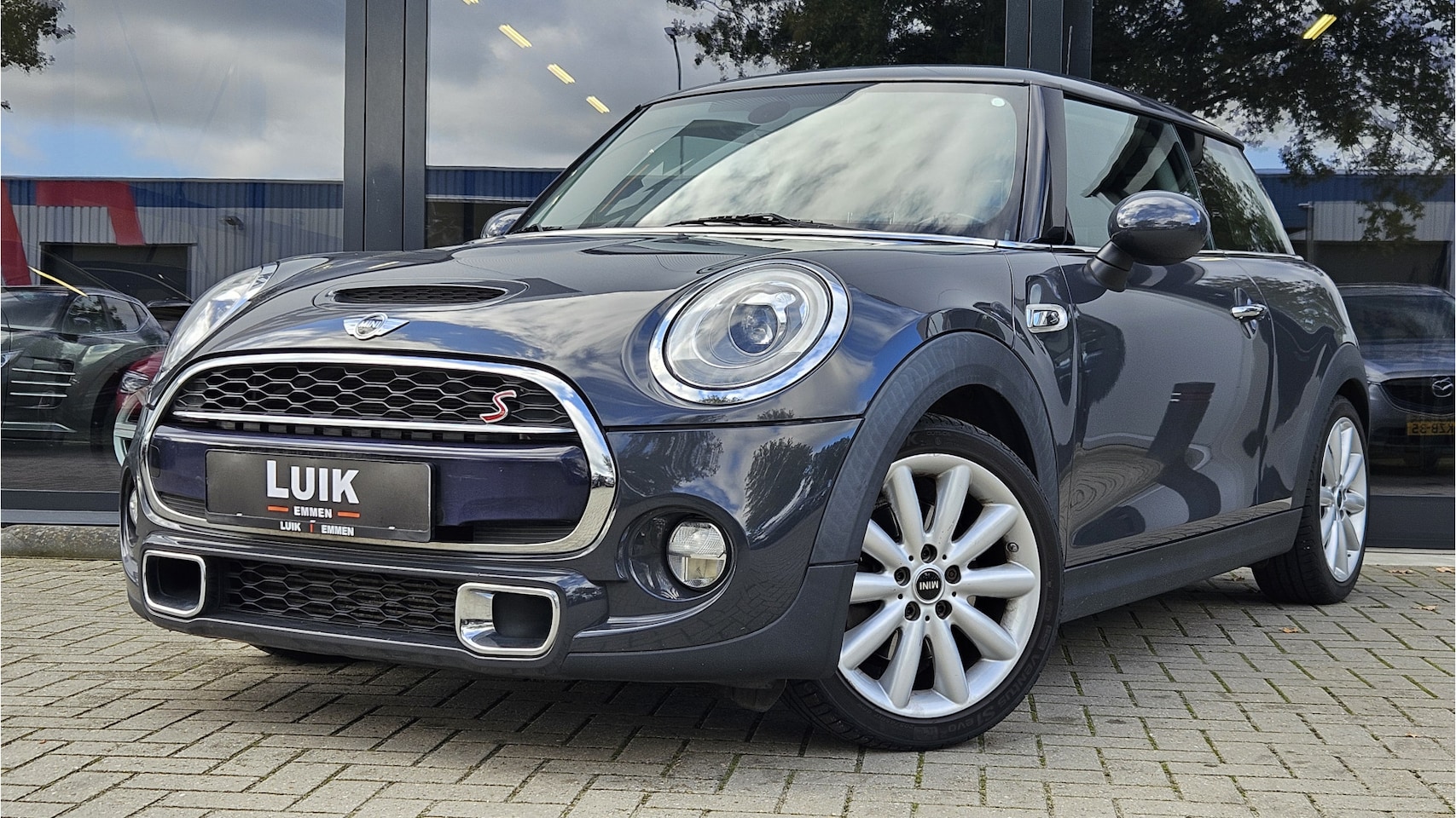 MINI Cooper S - Mini 2.0 Chili + LED + NAVIGATIE + HALF LEER + LM VELGEN - AutoWereld.nl