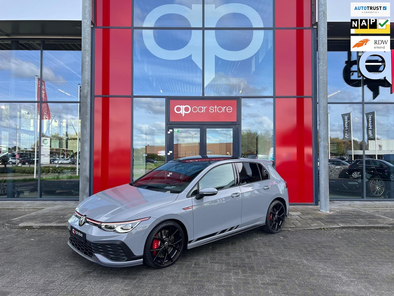 Volkswagen Golf - 2.0 TSI GTI Clubsport Panorama LED Head-Up Camera Parksens. - AutoWereld.nl