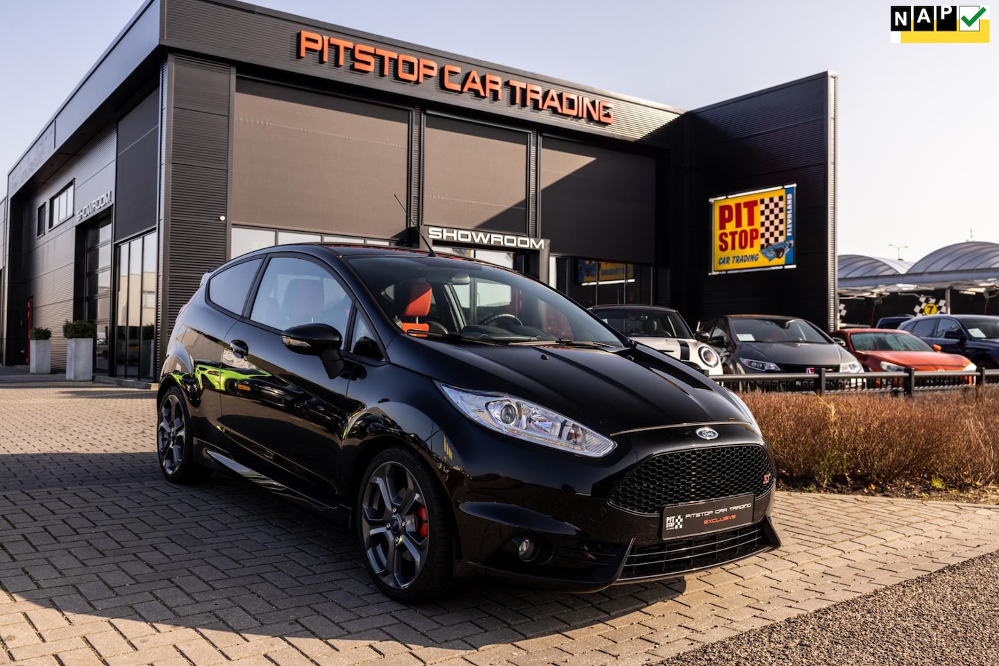 Ford Fiesta - 1.6 ST2 1.6 ST2, 182 PK, Navi, Facelift, Milltek, Style-Pakket! - AutoWereld.nl