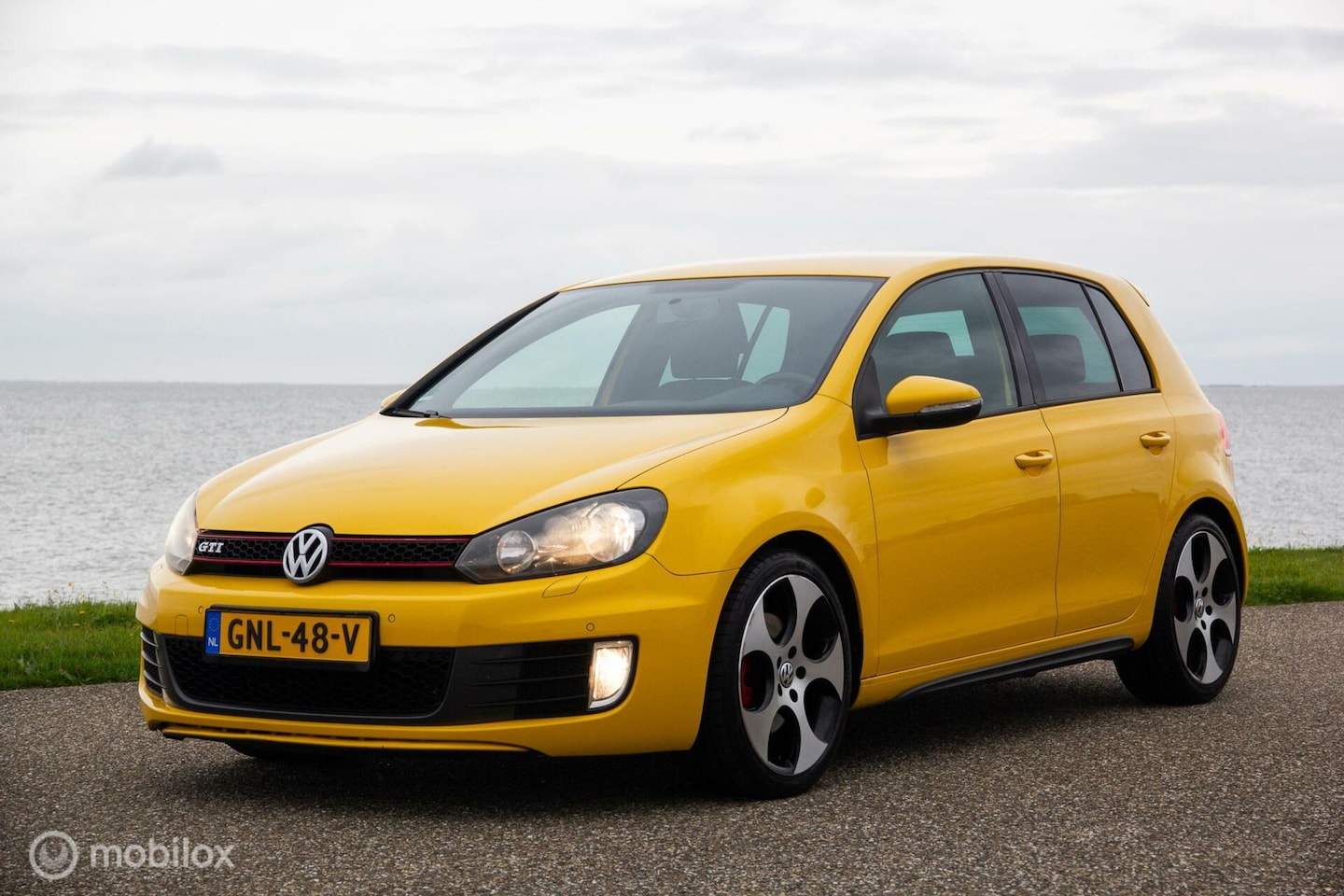 Volkswagen Golf - 2.0 GTI 5-Drs 6-Bak UNIEK KLEUR - AutoWereld.nl