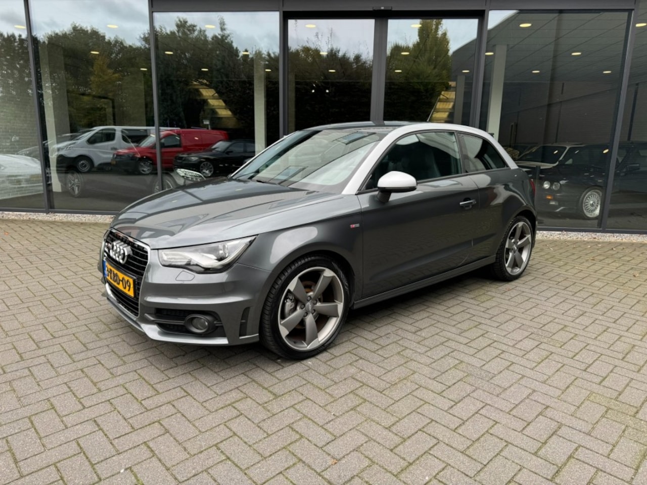 Audi A1 - 1.4 TFSI S-Line,Xenon,Kuipstoelen,Keyless,Bose,Navi,Stoelverw,De - AutoWereld.nl