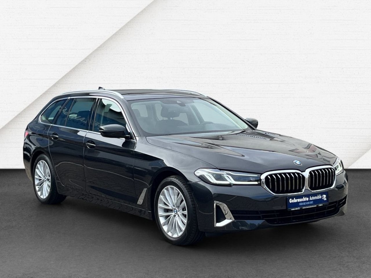 BMW 5-serie Touring - 520iA LUXURY ** LASER, NAVI+, LEDER, PANORAMA, HuD, 18-inch LMV, KEYLESS ** 1e EIG - Slech - AutoWereld.nl