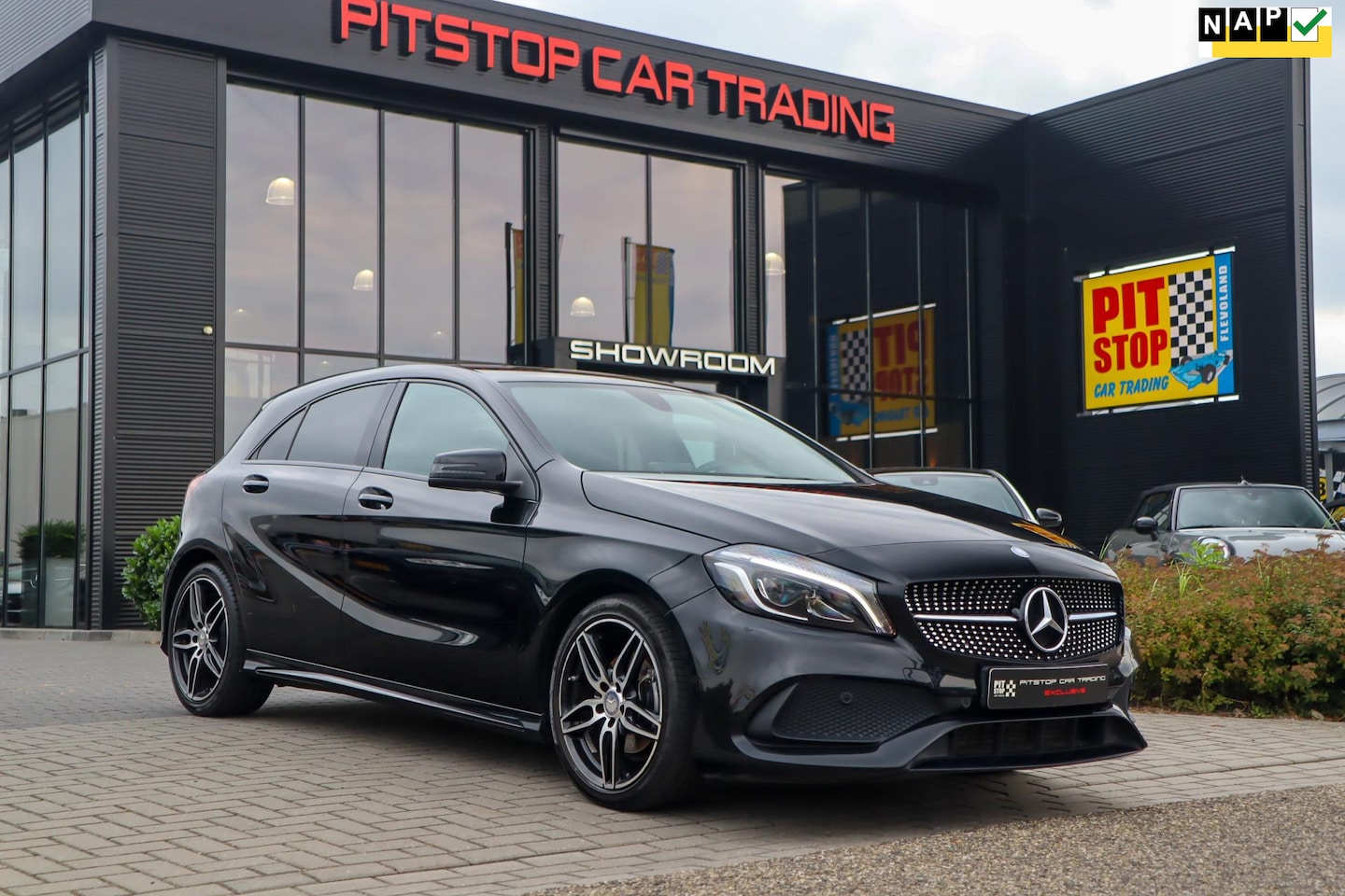 Mercedes-Benz A-klasse - 180 Ambition 180 Ambition, 122 PK, AMG, NAP, Stoelverwarming! - AutoWereld.nl