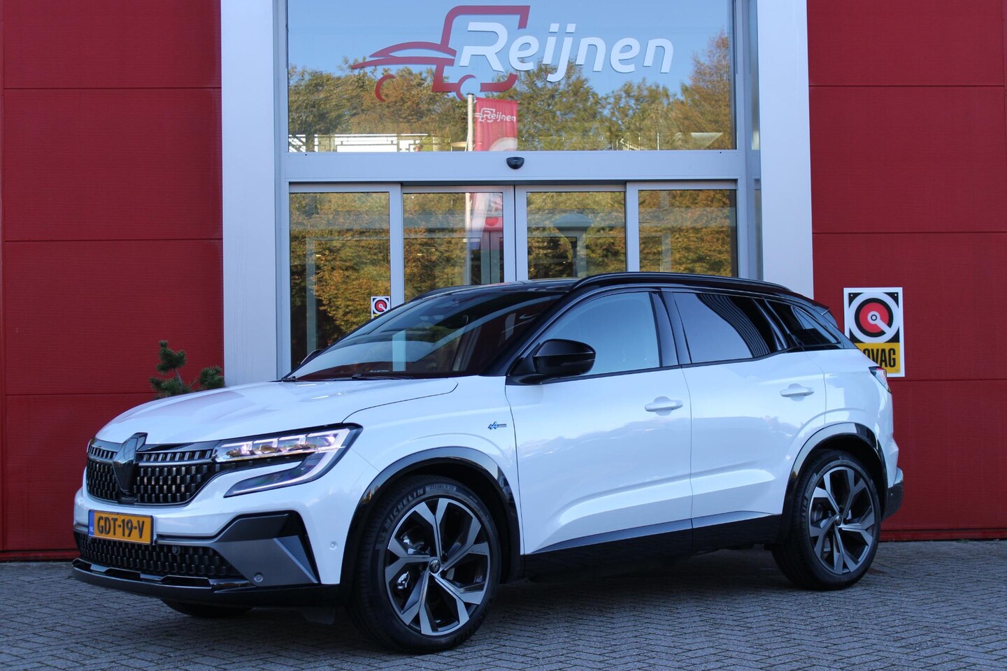 Renault Austral - 1.2 E-Tech Hybrid 200pk Iconic Esprit Alpine | NAVIGATIE BY GOOGLE | APPLE CARPLAY/ANDROID - AutoWereld.nl