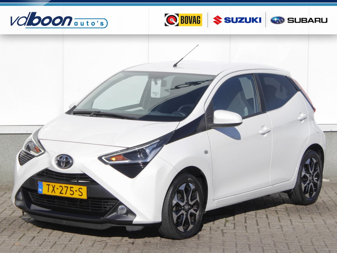 Toyota Aygo - 1.0 VVT-i x-joy | Carplay/Android Auto | Camera | Lm-Velgen - AutoWereld.nl