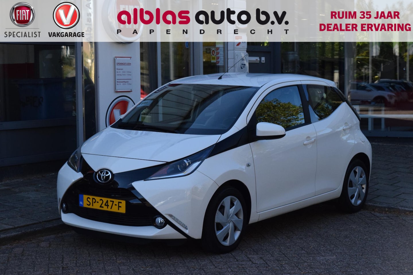 Toyota Aygo - 1.0 VVT-i x-nav|Dealeronderhouden|Rijklaar! - AutoWereld.nl