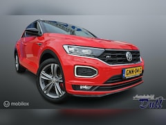 Volkswagen T-Roc - 1.5 TSI SPORT R-LINE CAMERA NAVI 68820KM