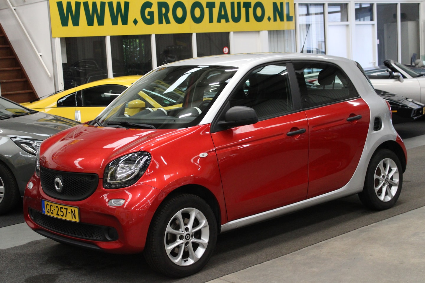 Smart Forfour - 1.0 Pure NAP, Airco, Cruise control, Isofix, Stuurbekractiging - AutoWereld.nl