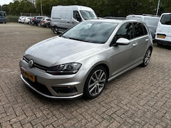 Volkswagen Golf - 1.6 TDI Highline Automaat - Airco/ Cruise/ Navi/ PDC