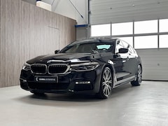 BMW 5-serie - 520i High Executive G30 - NL AUTO - M PAKKET - SCHUIFDAK - NAPPA LEDER - 20''