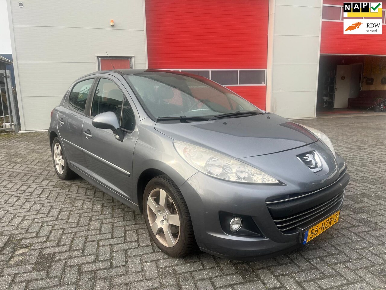 Peugeot 207 - 1.6 VTi XS panorama dak 151000 km - AutoWereld.nl