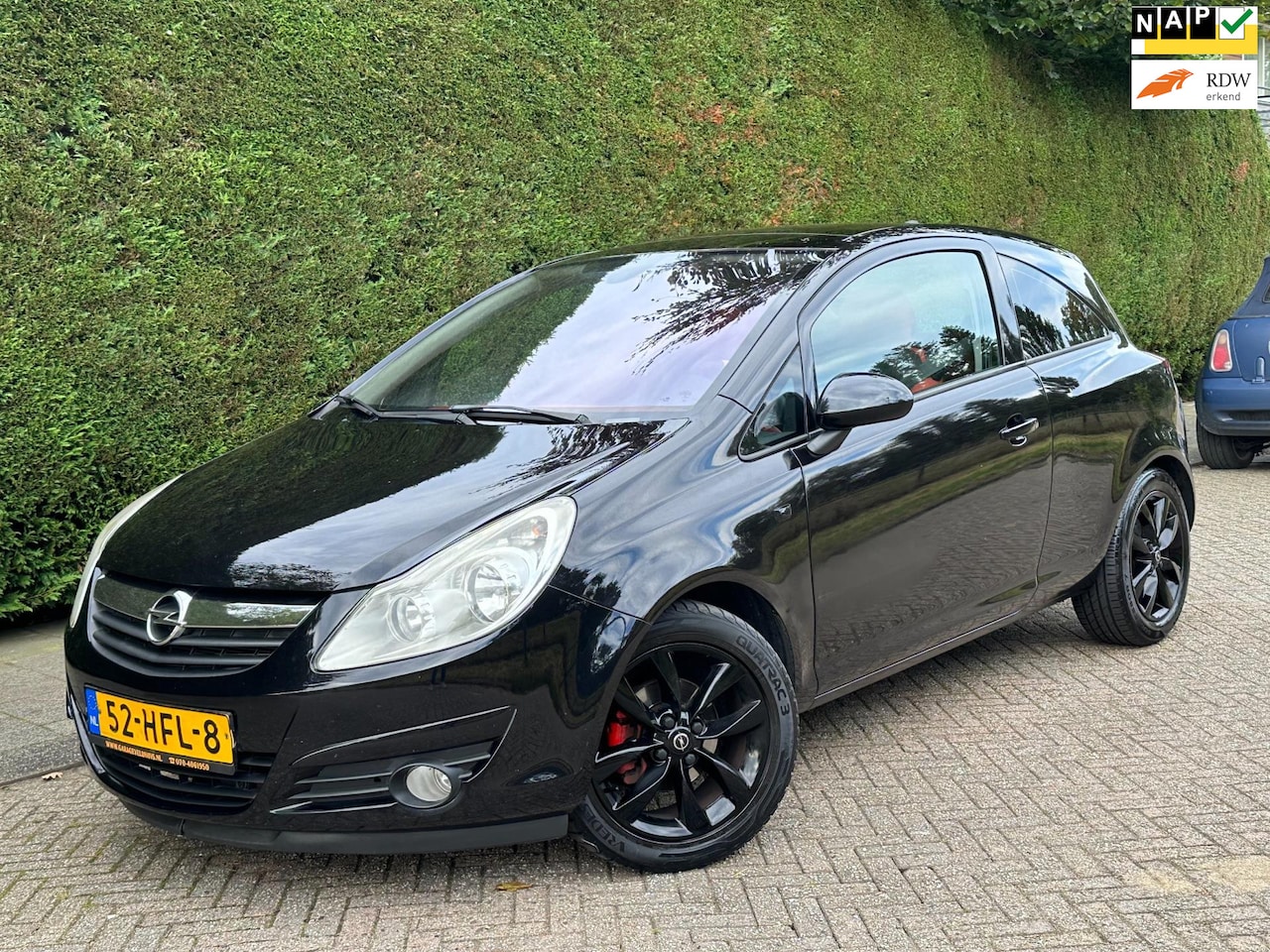 Opel Corsa - 1.4-16V Cosmo /SCHUIFDAK/CRUISE/CAMERA/PDC/RIJDTGOED!/ - AutoWereld.nl