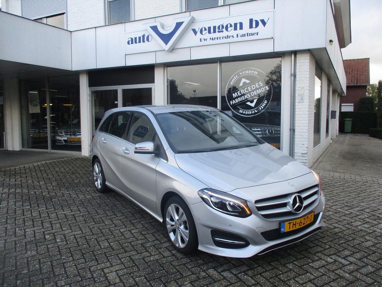 Mercedes-Benz B-klasse - B180 122PK 7G-DCT Urban / 1e EIG. - AutoWereld.nl