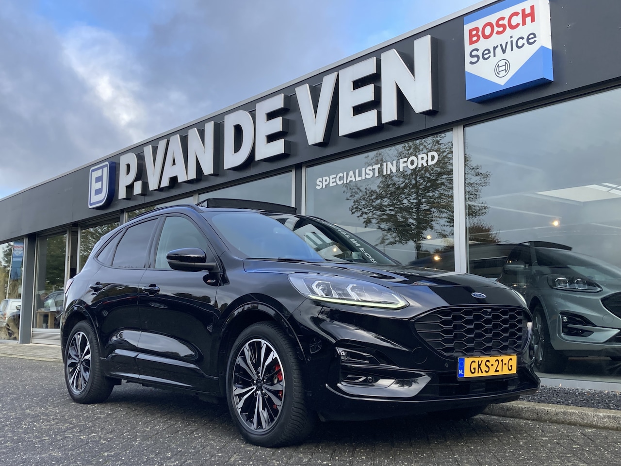 Ford Kuga - 2.5 PHEV ST-Line X 225pk e-CVT Automaat | Panoramadak | Driver Assistance Pack | Design Pa - AutoWereld.nl