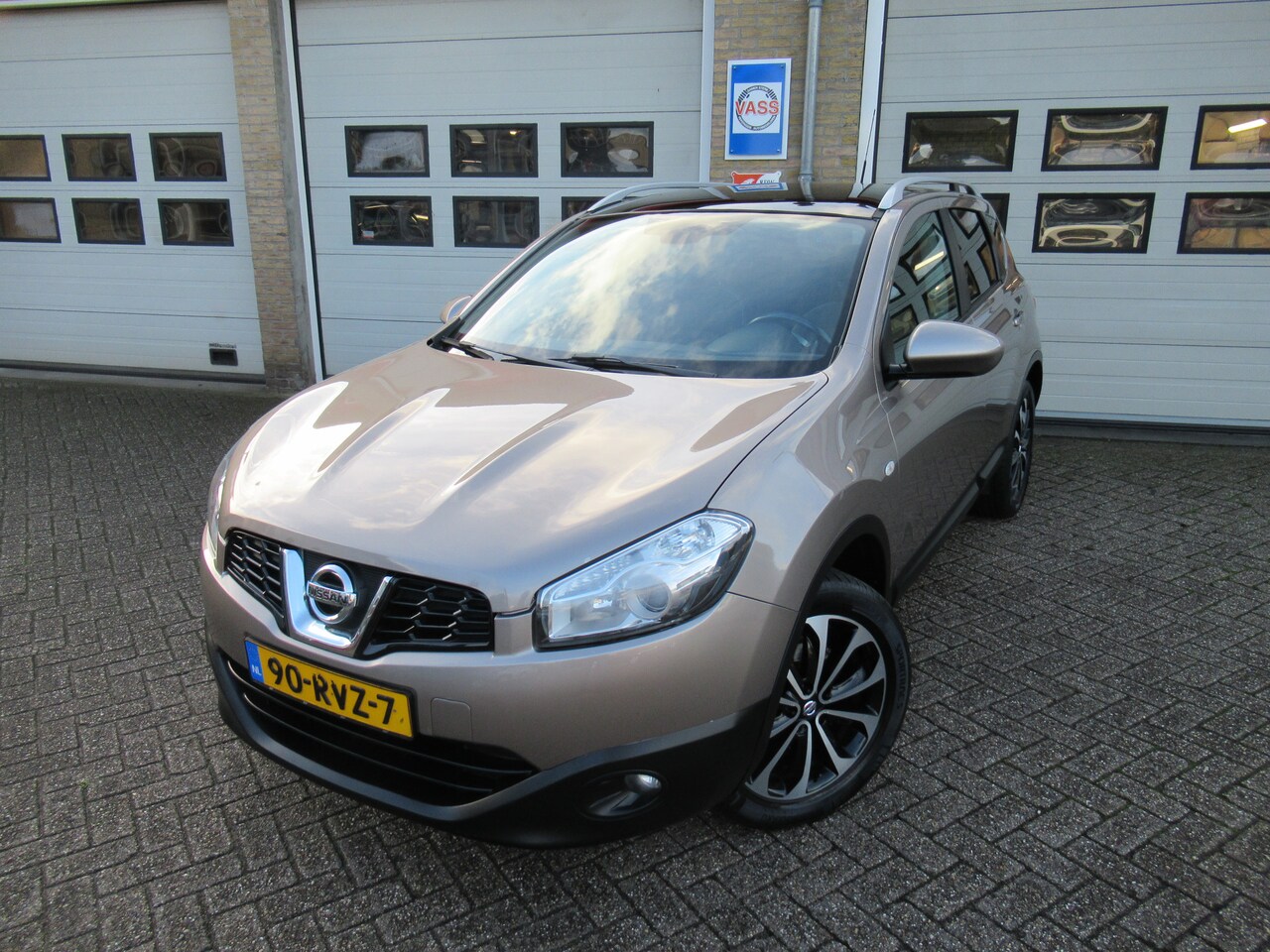 Nissan Qashqai - 1.6 Connect Edition 1.6 Connect Edition - AutoWereld.nl