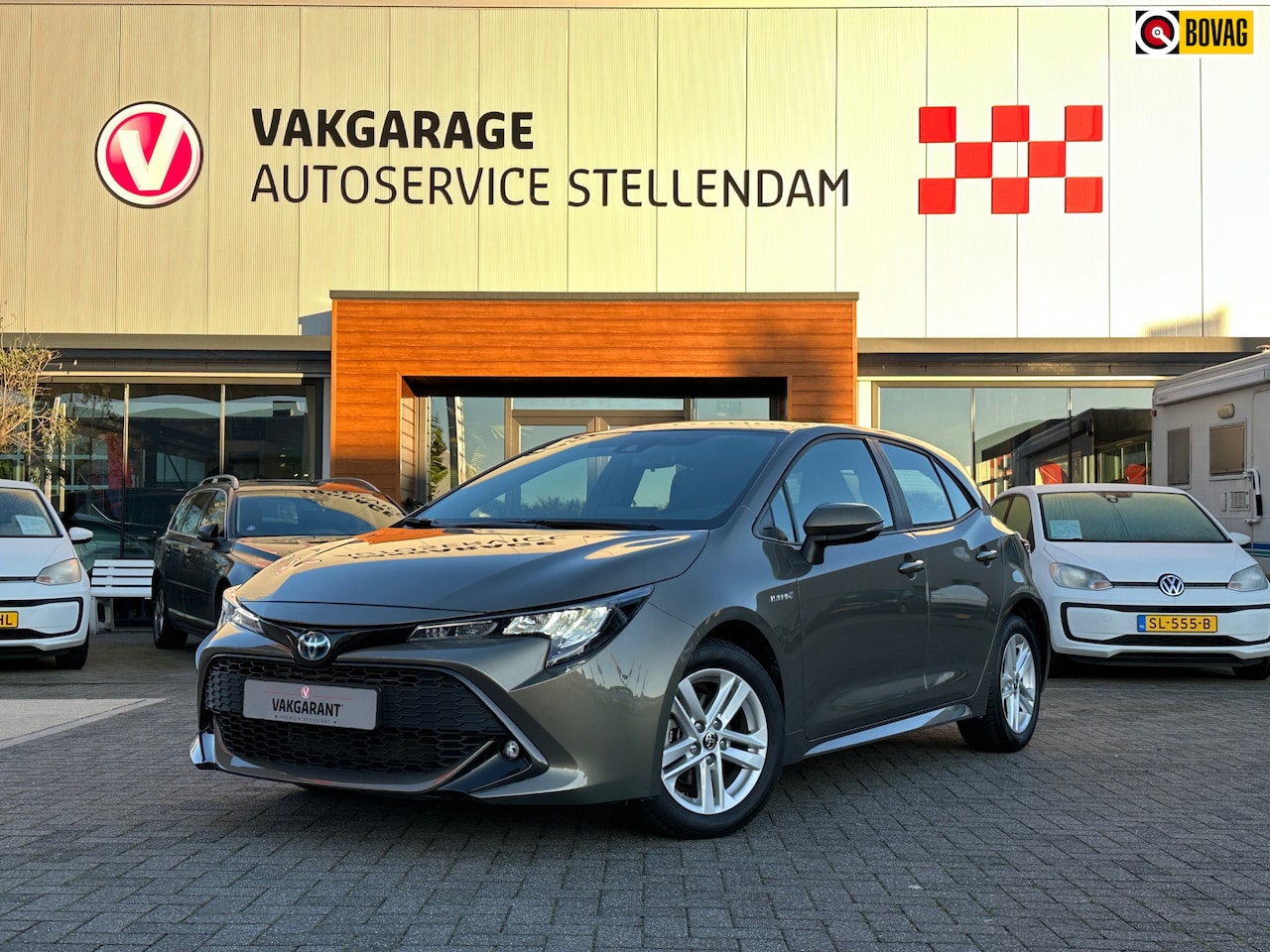 Toyota Corolla - 1.8 Hybrid Active|Adaptive Cruise|Camera|LED|Navigatie|Lane Assist - AutoWereld.nl