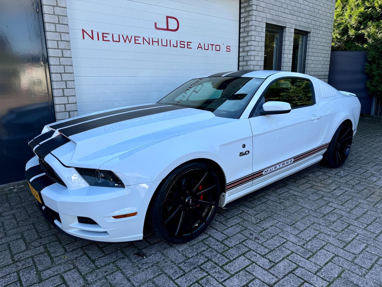 Ford Mustang - USA 5.0 V8, handbak, 51.482m, LPG, Leder, Roush, 20 inch! - AutoWereld.nl