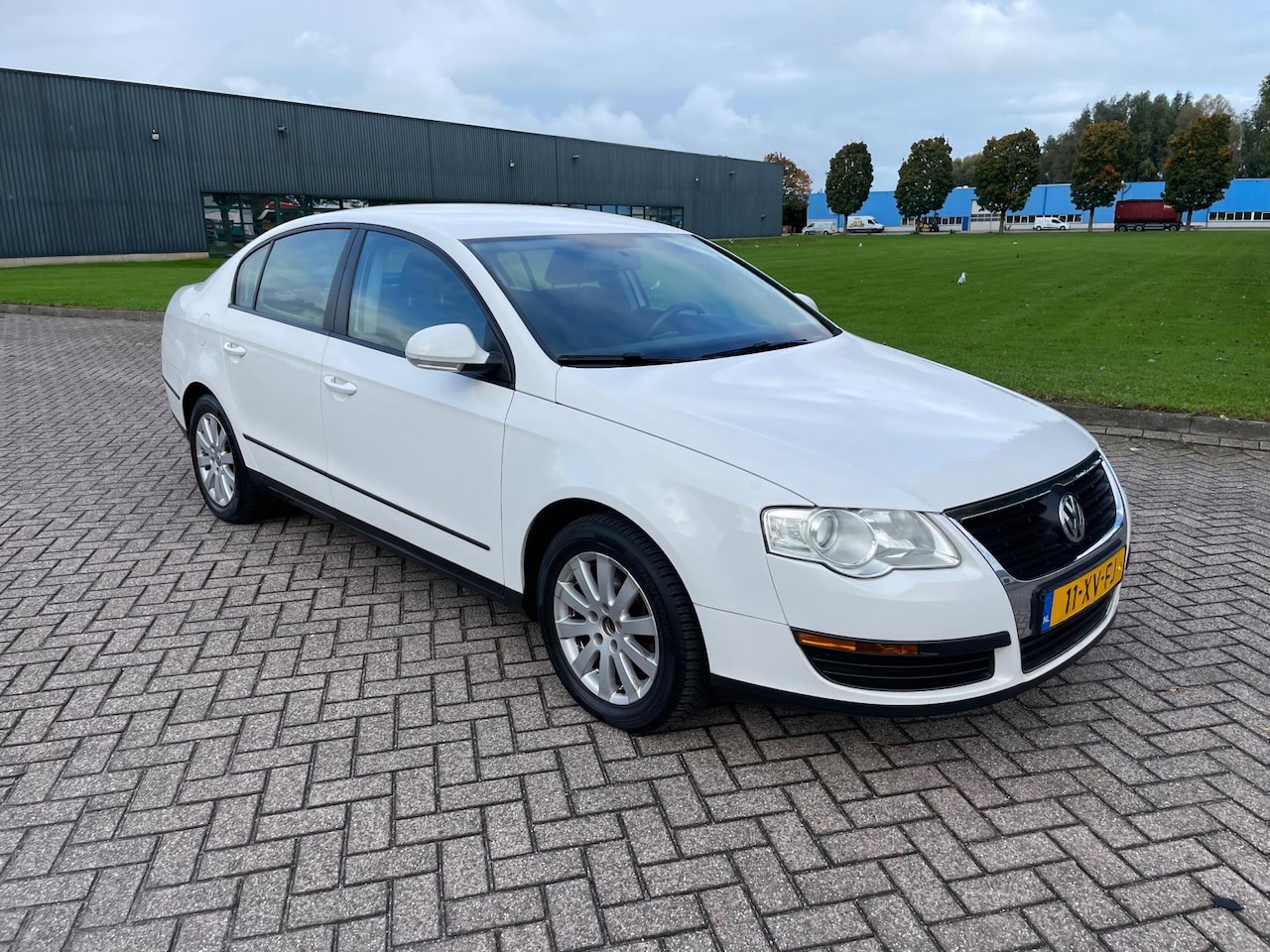 Volkswagen Passat - 1.6 FSI - AutoWereld.nl