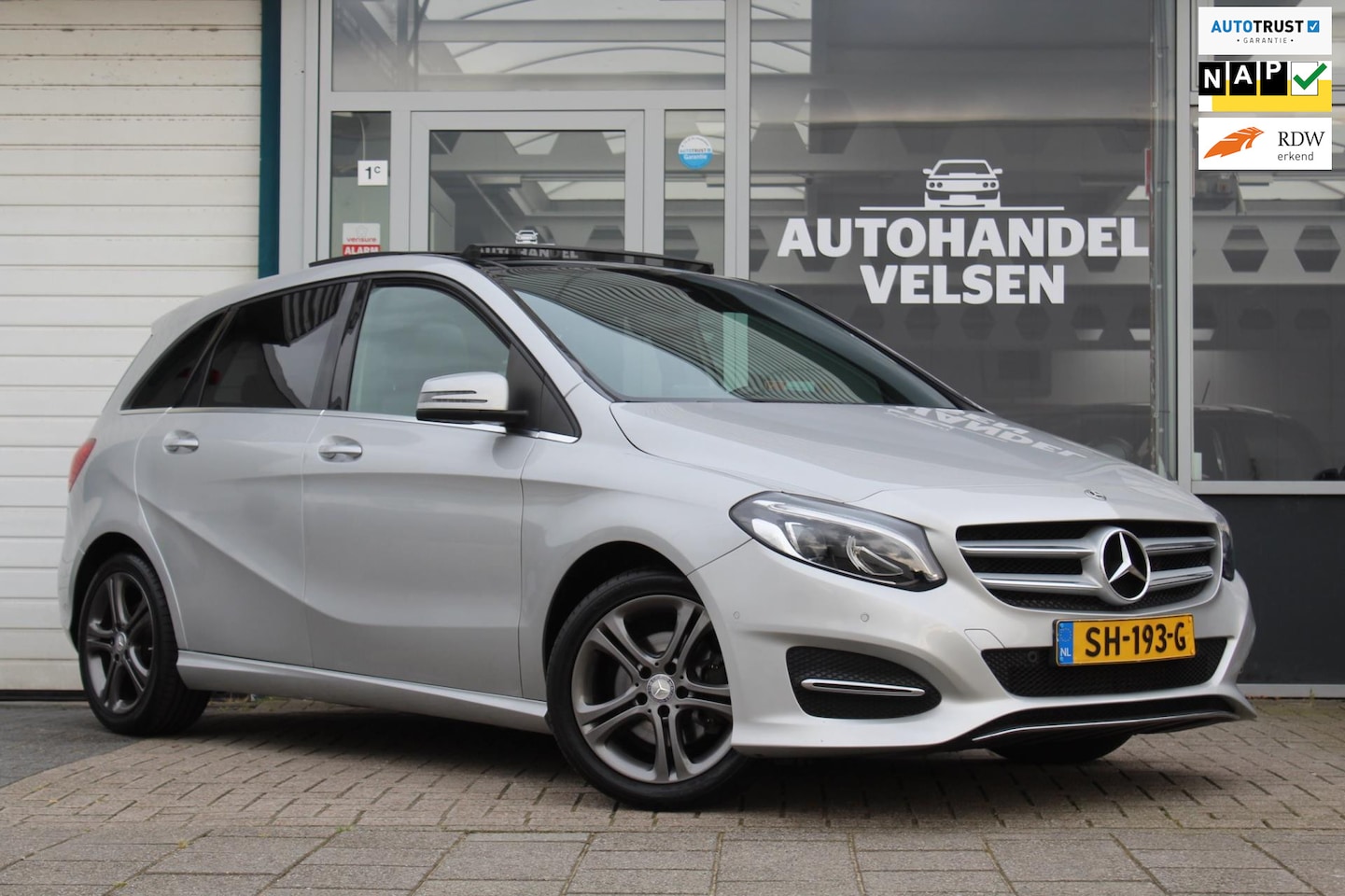 Mercedes-Benz B-klasse - 180 Ambition|Pano|Automaat| - AutoWereld.nl