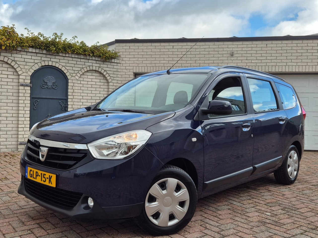 Dacia Lodgy - 1.6 SCe 7Persoons Airco-Cruise-Bj2016 - AutoWereld.nl