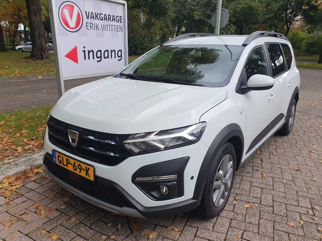 Dacia Jogger - 1.0 TCe Comfort 5p. 1.0 TCe Comfort 5p. - AutoWereld.nl