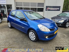 Renault Clio - 1.2-16V Special Line