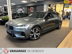 Volvo V60 - 2.0 T8 Twin Engine AWD R-Design 300pk / Leder / camera / trekhaak / Harman-Kardon