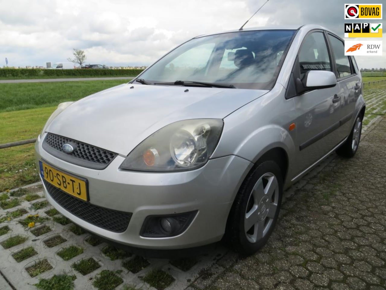 Ford Fiesta - 1.3-8V Futura*airco*el ramen*apk ruim*rijd super* - AutoWereld.nl