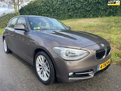 BMW 1-serie - 116d Executive - Zeer netjes - Navi - Xenon - Sportstoelen