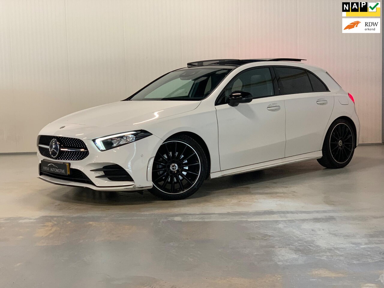 Mercedes-Benz A-klasse - 200 Launch Edition Premium | AMG/NIGHT | PANO | AMBIANCE | DAB | CAMERA - AutoWereld.nl