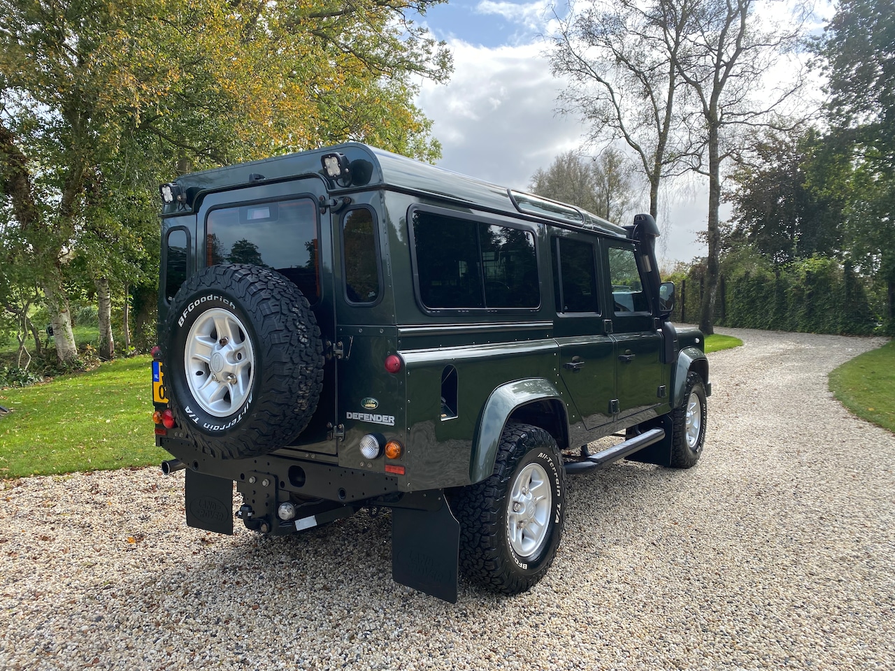 Land Rover Defender - 2.4 TD 110" X-Tech DC Auto is klaar voor de jacht