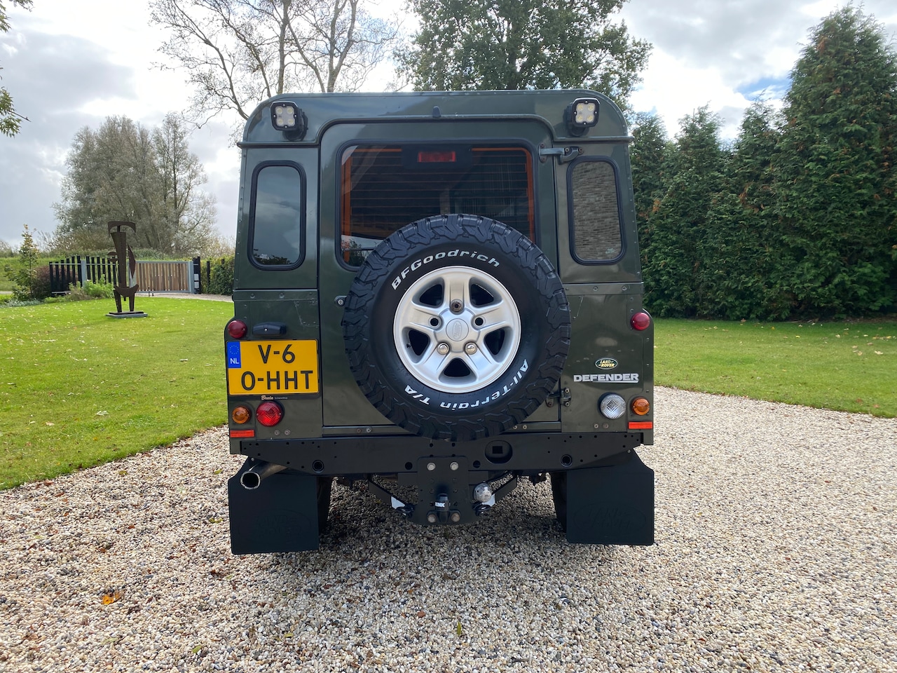 Land Rover Defender - 2.4 TD 110" X-Tech DC Auto is klaar voor de jacht