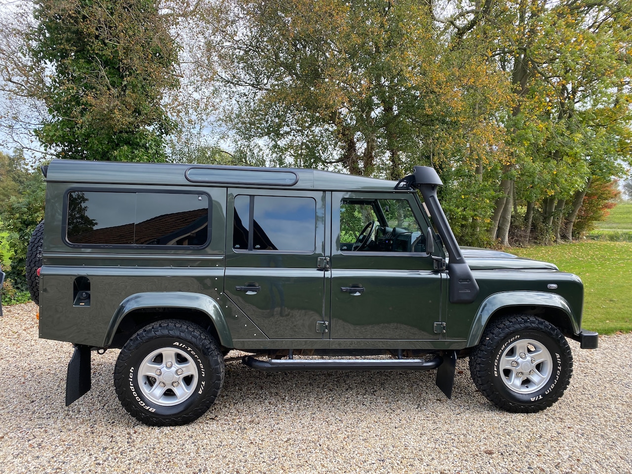 Land Rover Defender - 2.4 TD 110" X-Tech DC Auto is klaar voor de jacht