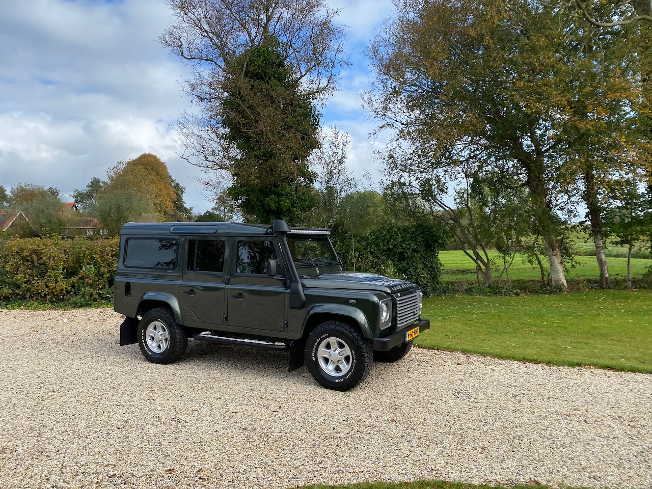 Land Rover Defender - 2.4 TD 110" X-Tech DC Auto is klaar voor de jacht